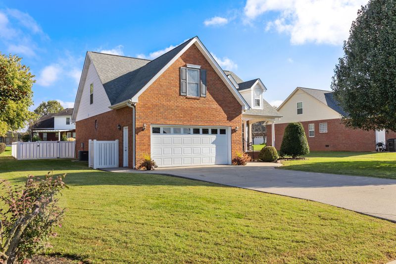 826 Betsy Ross Dr, Murfreesboro, TN 37129