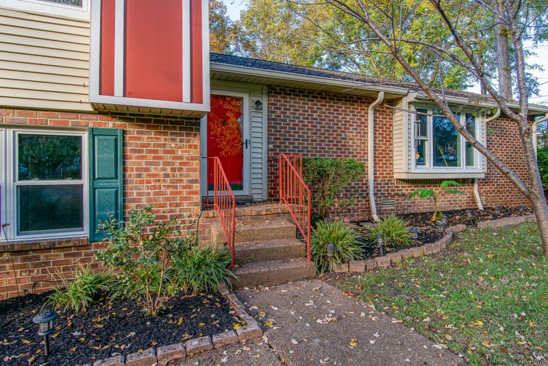 3416 Meadowlake Ter, Nashville, TN 37217