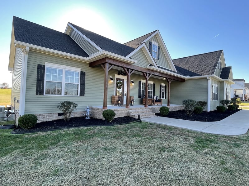 936 Jump Off Rd, Bon Aqua, TN 37025
