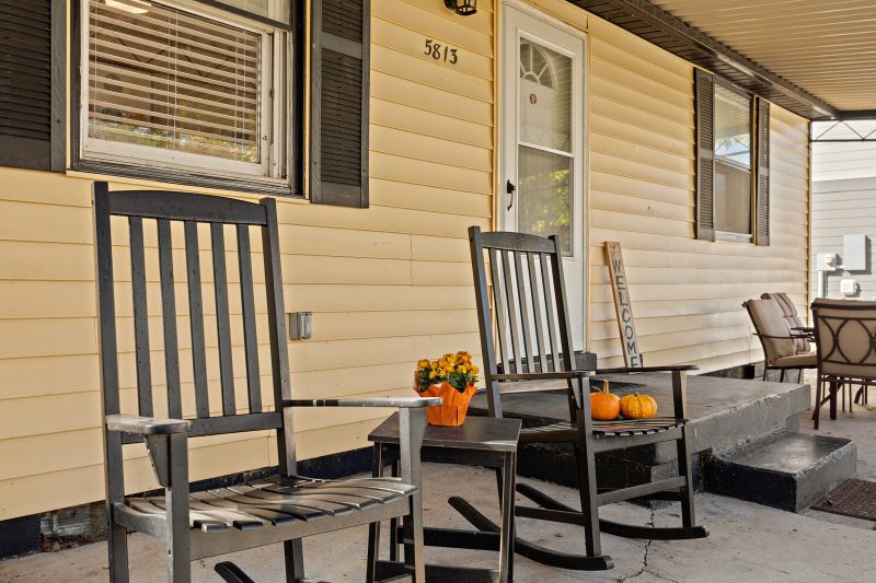 5813 Couch Dr, Nashville, TN 37209