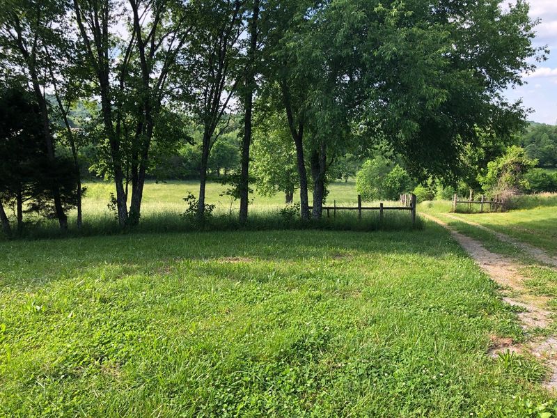 4886 Harpeth Peyt Rd, Thompsons Station, TN 37179