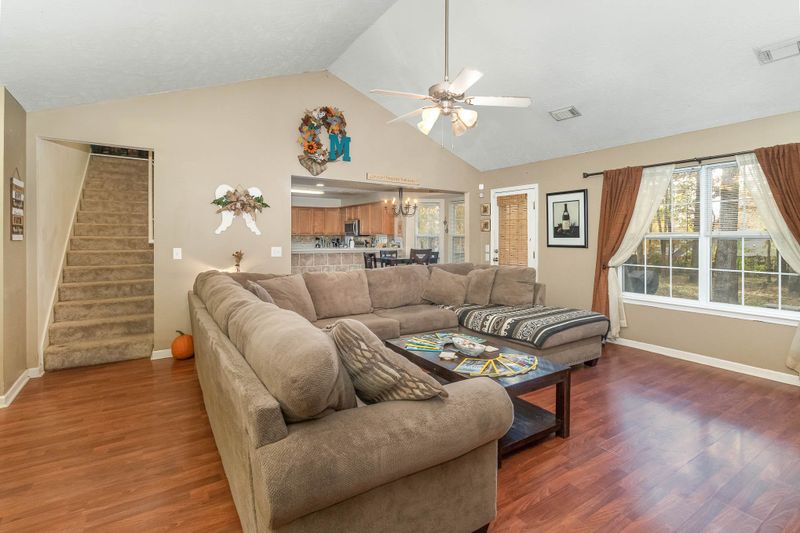 1106 Hickory Pointe, Dickson, TN 37055