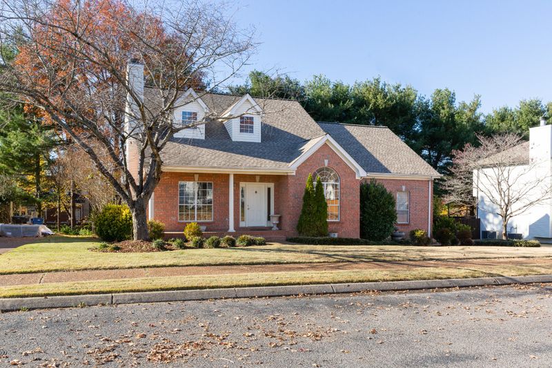 105 Golden Meadow Ln, Franklin, TN 37067