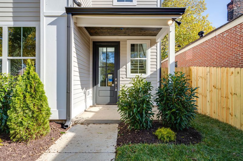 103 Lewis St, Nashville, TN 37210