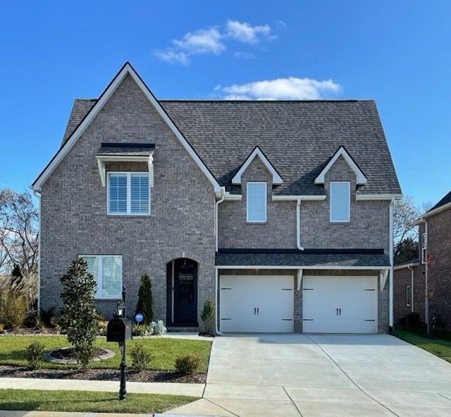 898 Plowson Rd, Mount Juliet, TN 37122