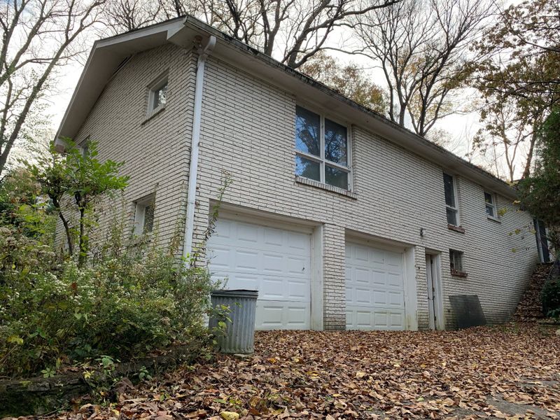 1500 Dresden Cir, Nashville, TN 37215