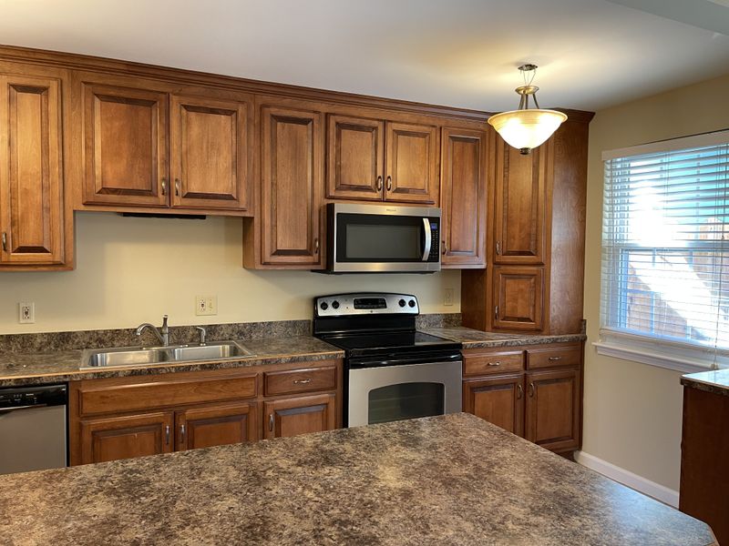 1015 Todd Preis Dr, Nashville, TN 37221