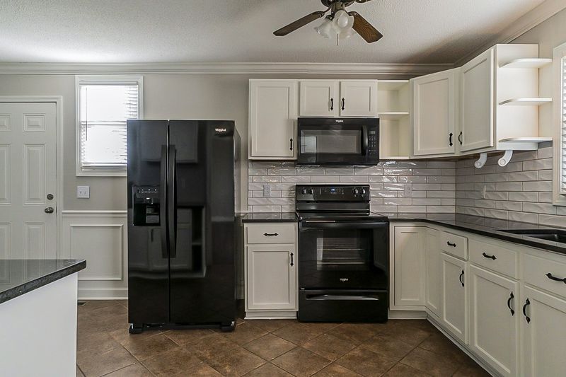 1002 River Barfield Rd, Murfreesboro, TN 37128