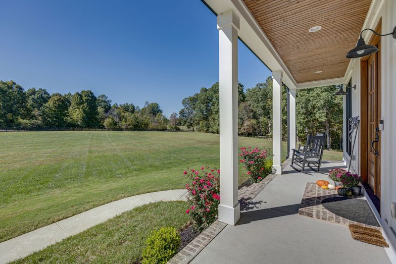 5828 Bending Chestnut Rd, Franklin, TN 37064