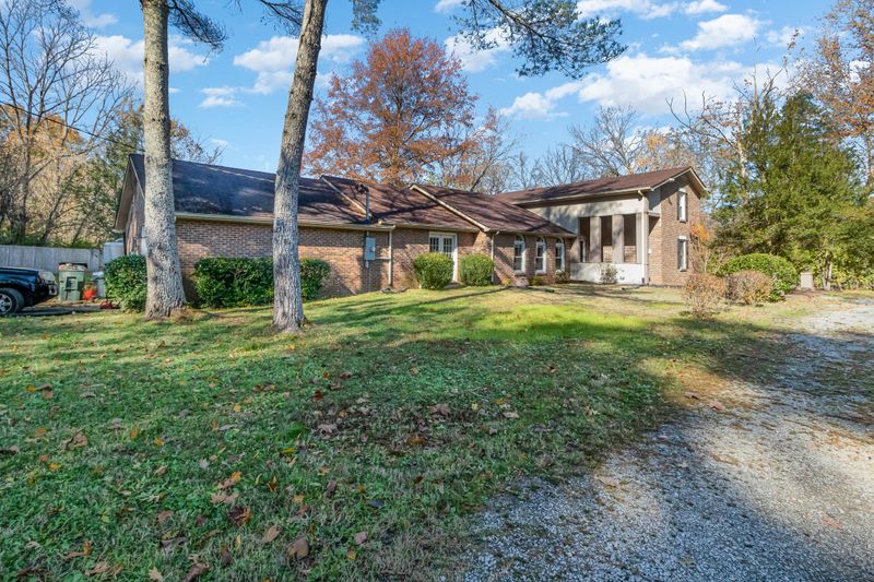 5831 Pettus Rd, Antioch, TN 37013