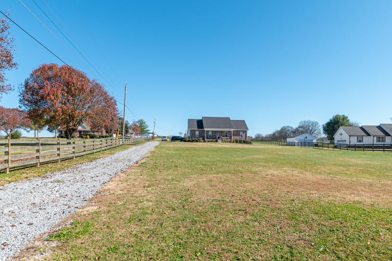 782 Rock Springs Rd, Castalian Springs, TN 37031
