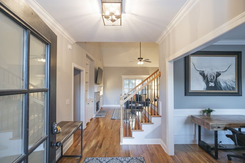 2817 Lightning Bug Dr, Murfreesboro, TN 37129