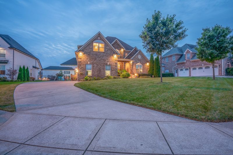 632 Gardenia Way, Murfreesboro, TN 37130