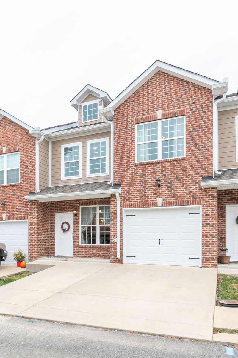 1602 Villa Cir, Lebanon, TN 37090