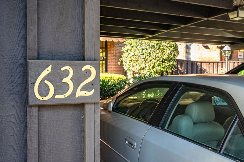 632 Timber Ln, Nashville, TN 37215