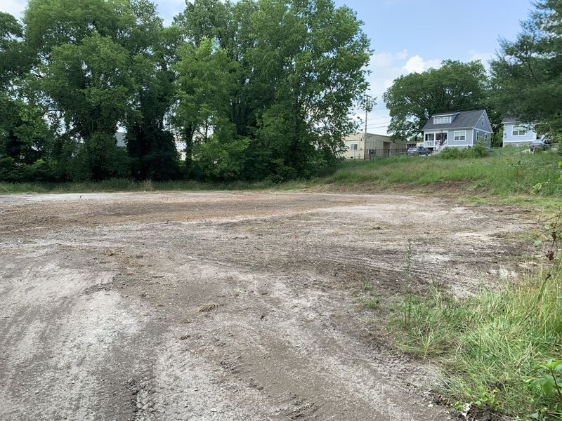 914 E End St, Columbia, TN 38401