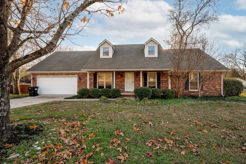 611 Irongate Blvd, Murfreesboro, TN 37129