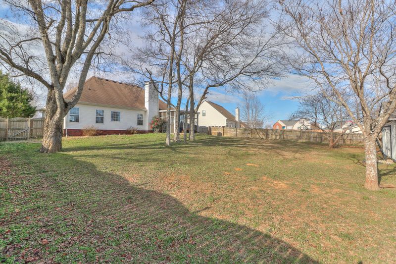 105 Auburn Ct, Murfreesboro, TN 37128