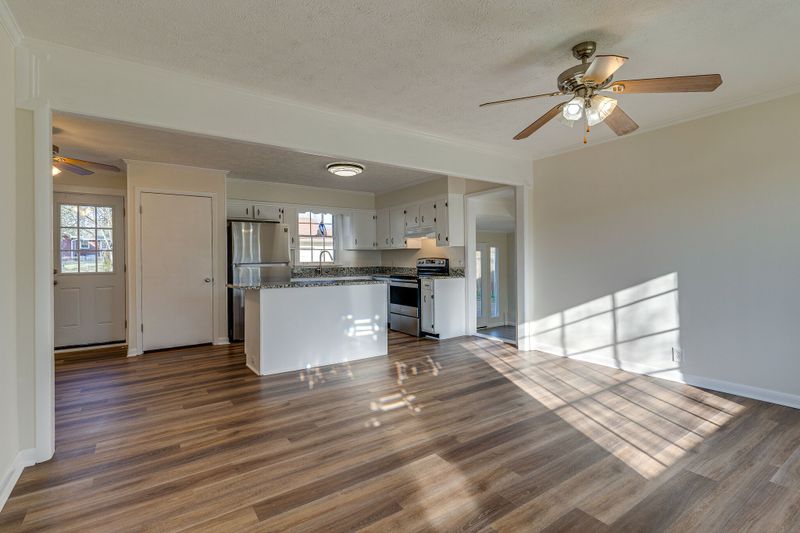 112 Bostring Dr, Hendersonville, TN 37075