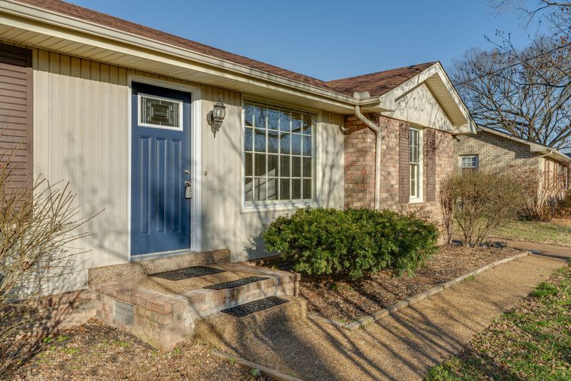 112 Bostring Dr, Hendersonville, TN 37075