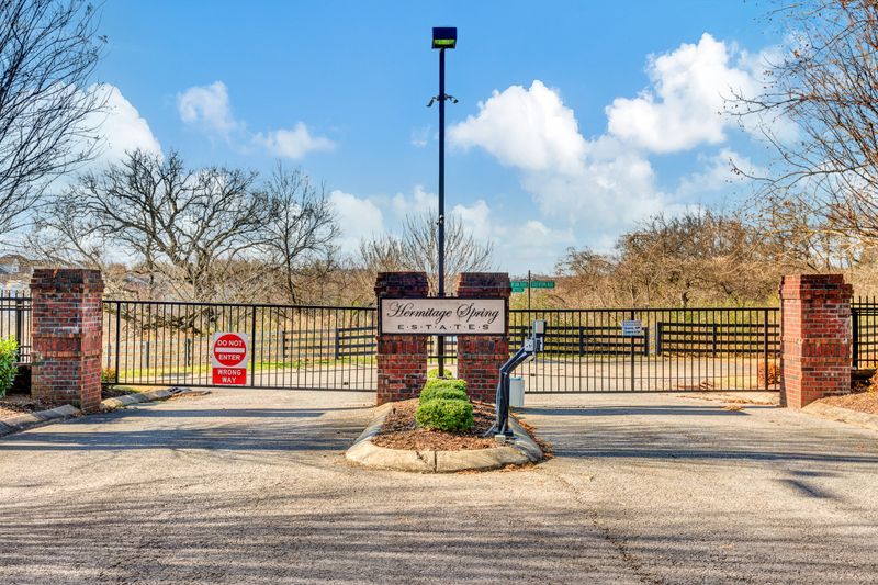 5320 Southfork Blvd, Old Hickory, TN 37138