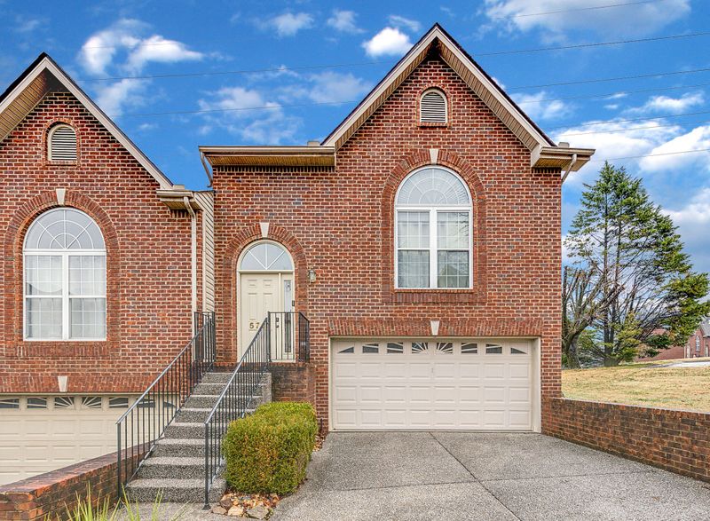 5710 Amalie Dr, Nashville, TN 37211