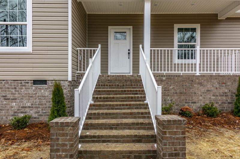 107 Henry Harris Rd, Westmoreland, TN 37186