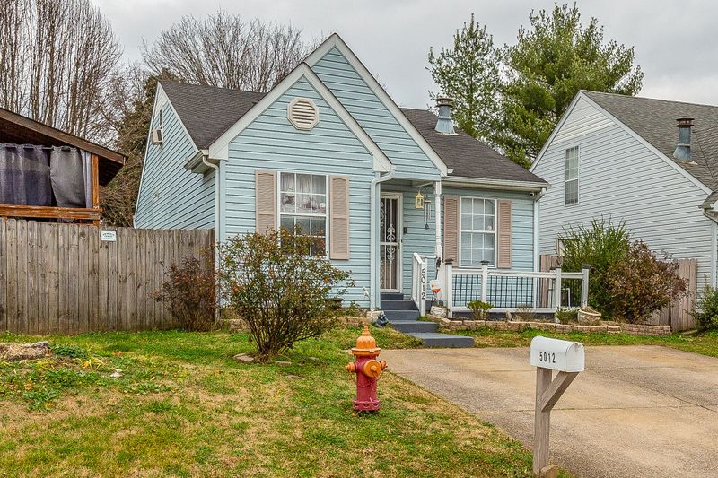 5012 Greer Station Dr, Hermitage, TN 37076