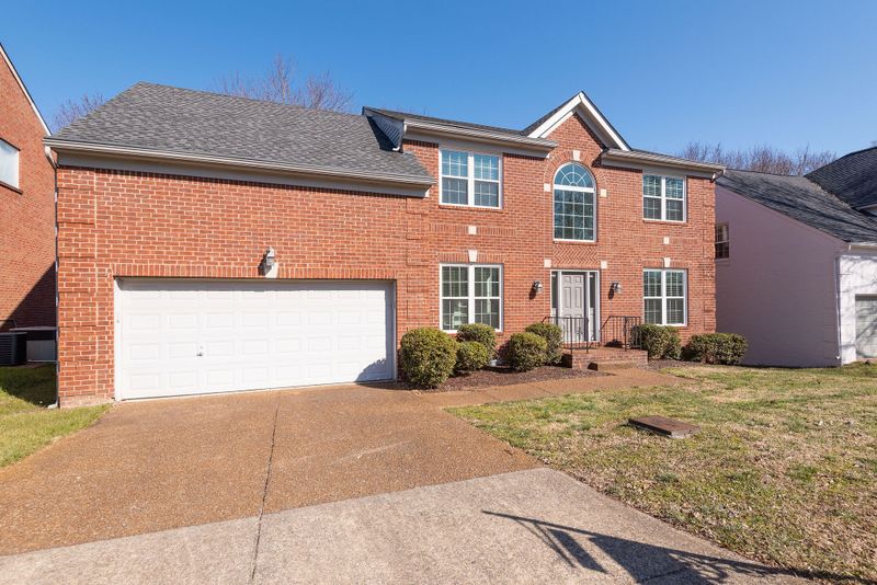 5420 Cochran Dr, Nashville, TN 37220