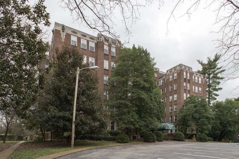 4225 Harding Pike Unit 305, Nashville, TN 37205