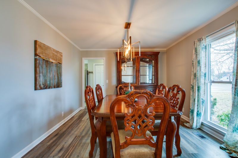 2056 Woodside Ct, Murfreesboro, TN 37130