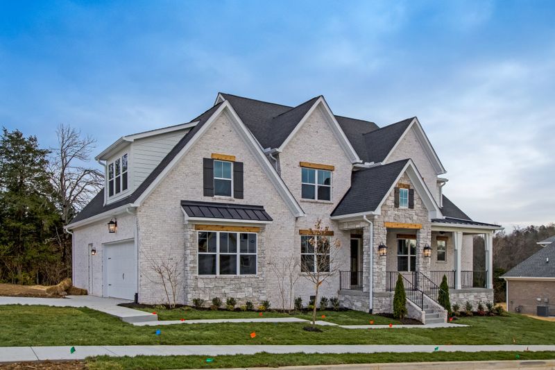 804 Regimental Dr, Hermitage, TN 37076