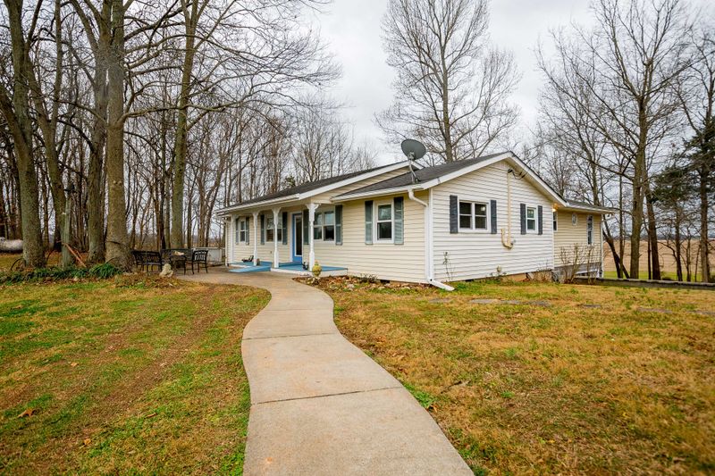 5945 S Lamont Rd, Springfield, TN 37172