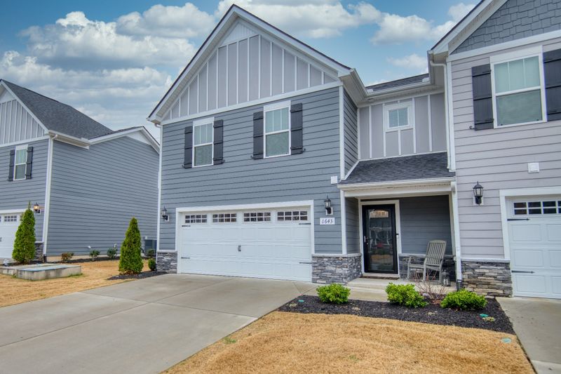 1643 Calcutta Dr, Murfreesboro, TN 37128
