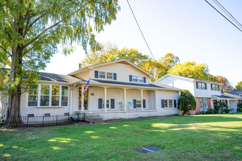 2625 Mesa Dr, Nashville, TN 37217