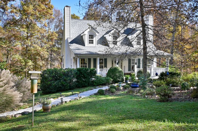 1004 Larkwood Rd, Kingston Springs, TN 37082