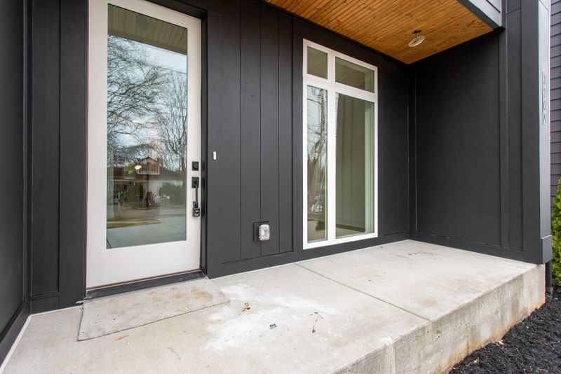 320 Leafland Ave #B, Nashville, TN 37210