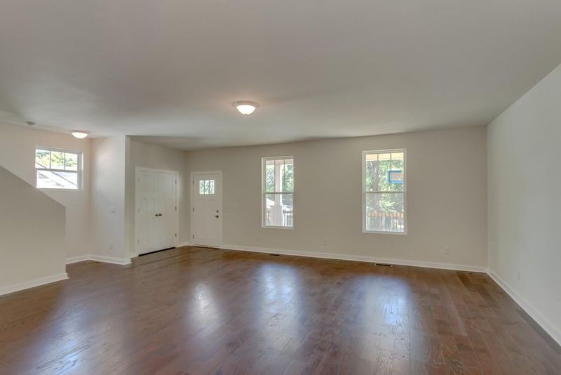 303 Gatewood Ave, Nashville, TN 37207