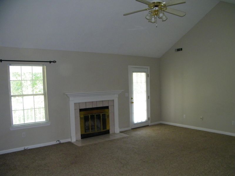14 Castleview Ct #1, Ringgold, GA 30736