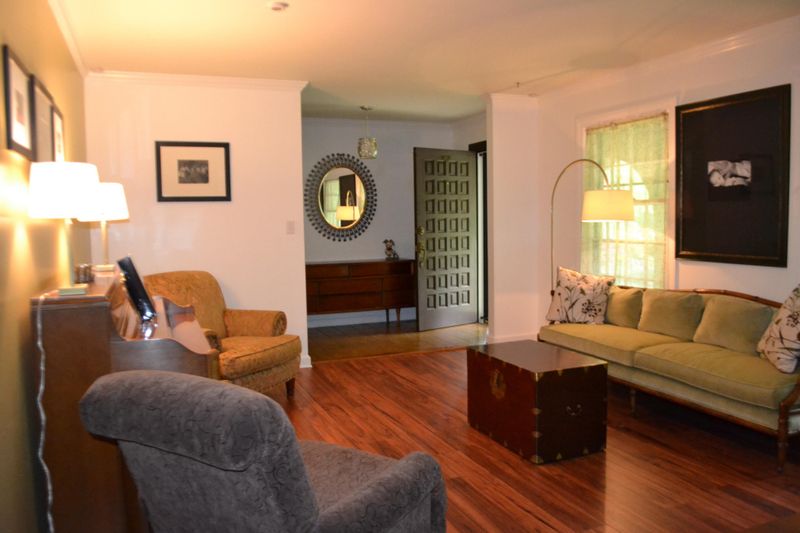 1501 Peter Pan Rd, Lookout Mountain, GA 30750