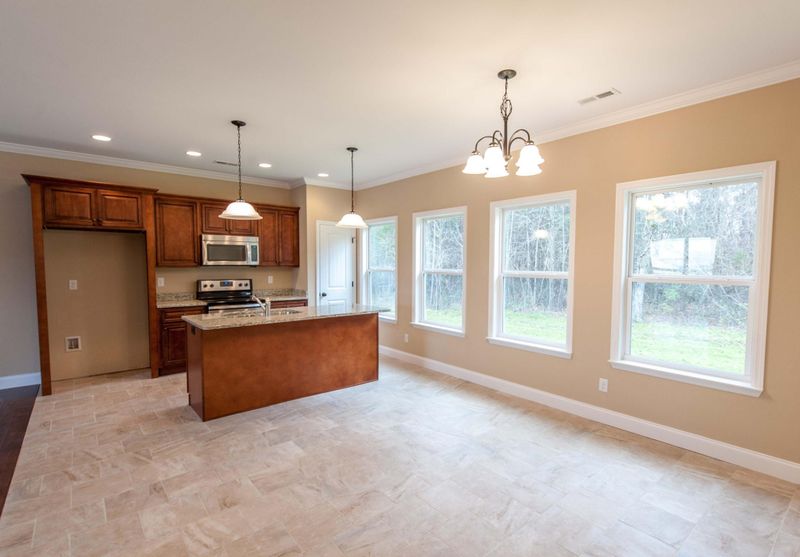 488 Franklin Circle Dr, Fort Oglethorpe, GA 30742