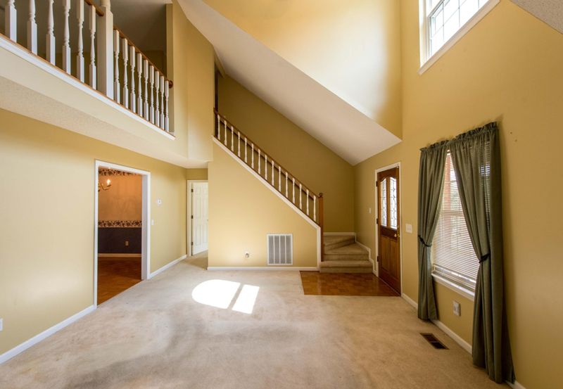 350 Middle View Dr, Ringgold, GA 30736