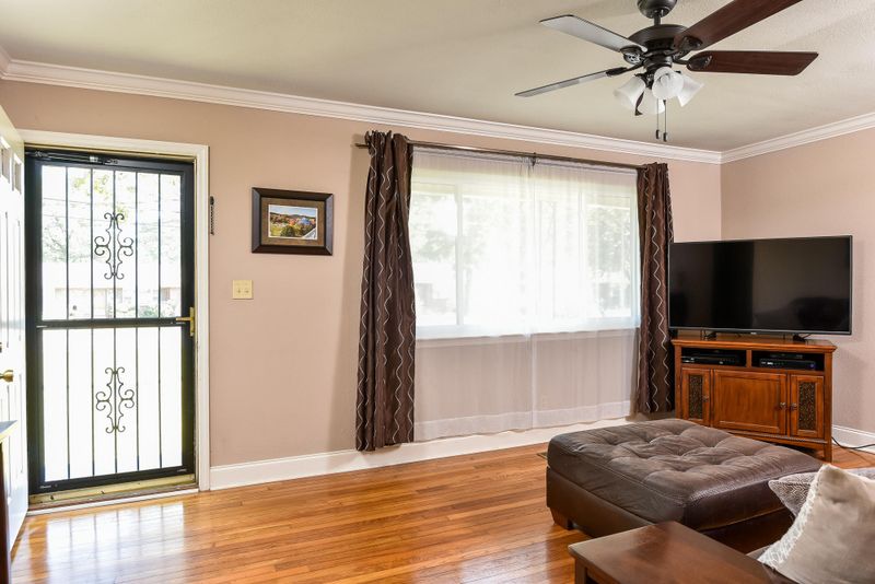400 Steele Rd, Rossville, GA 30741