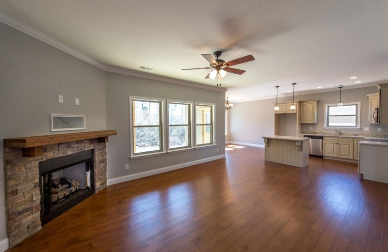 304 Franklin Circle Dr, Fort Oglethorpe, GA 30742