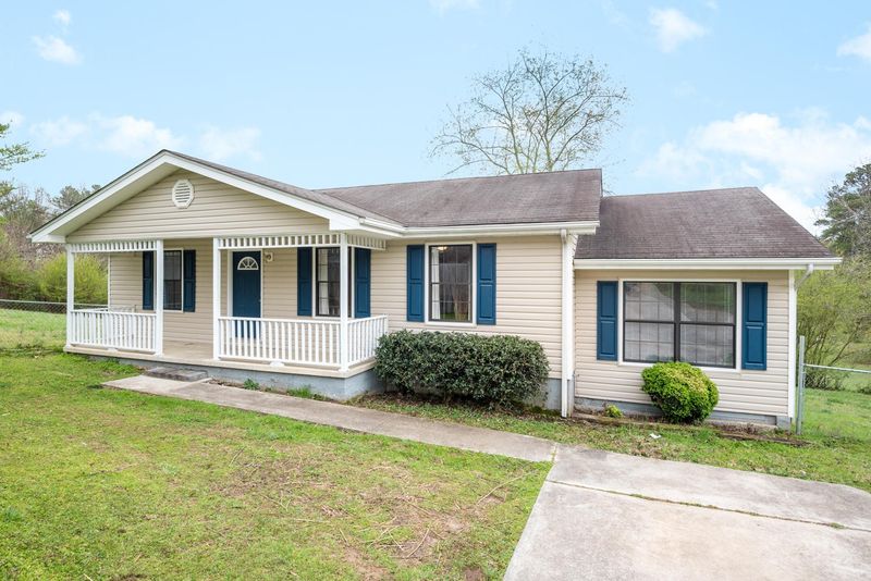 1169 Grand Center Rd, Chickamauga, GA 30707