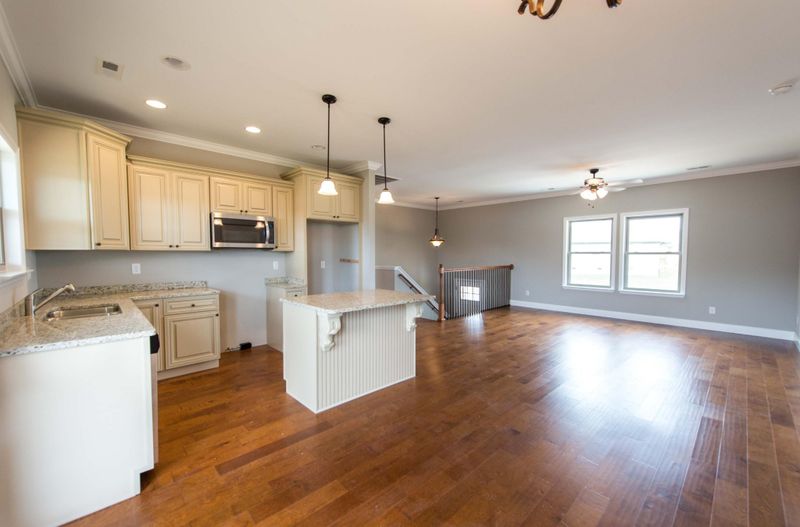 498 Franklin Circle Dr, Fort Oglethorpe, GA 30742