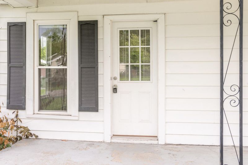 113 W Oak St, Rossville, GA 30741