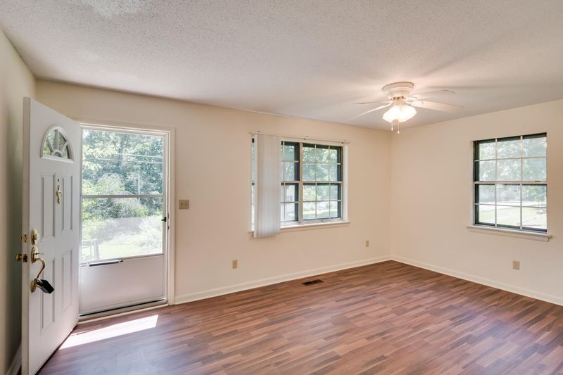 172 Sparrow Ln, Ringgold, GA 30736