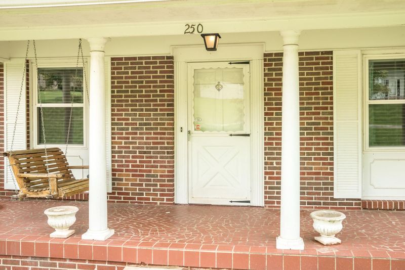 250 Mason Dr, Ringgold, GA 30736