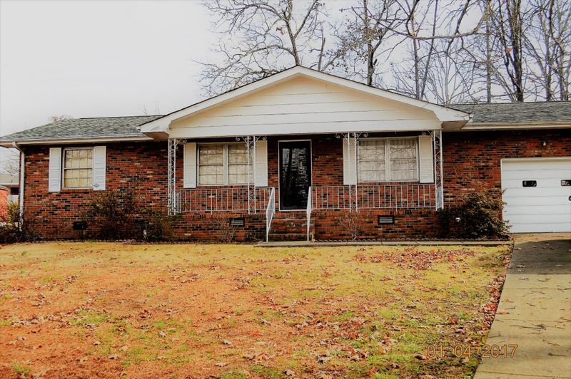 6 Flint Cir, Fort Oglethorpe, GA 30742